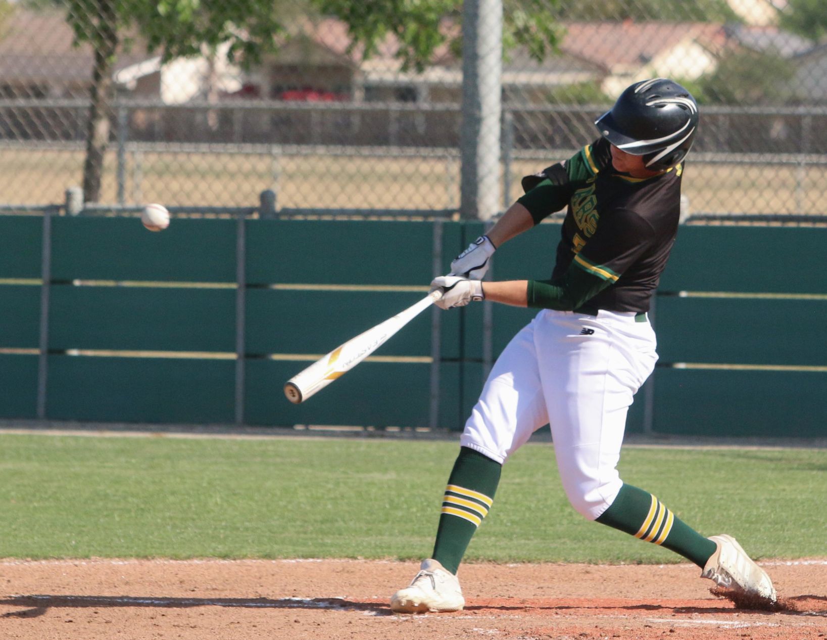 Top-seeded Golden Bears upset by No. 16 seed in extra innings